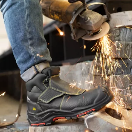 M-8387 Botas de Seguridad para Soldadura | Protección contra altas temperaturas · Diseñado para soldadores · Duradero y resistente a impactos